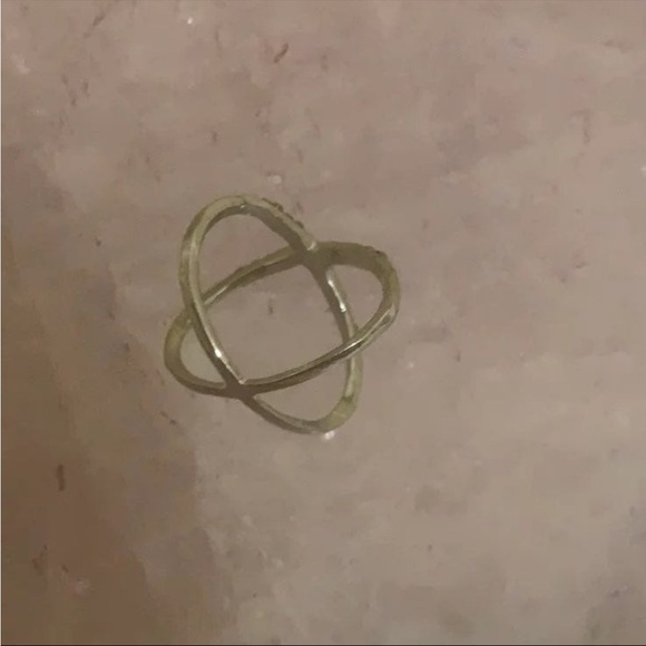 Bundle of two criss cross knuckle rings - Picture 5 of 9